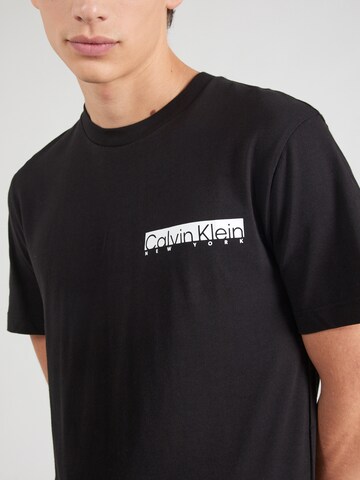 T-Shirt Calvin Klein en noir