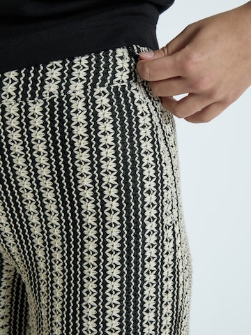Wide Leg Pantalon 'Nila' minus en noir