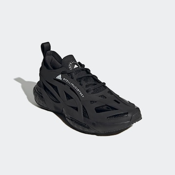 ADIDAS BY STELLA MCCARTNEY - Sapatilha de corrida 'Solarglide ' em preto