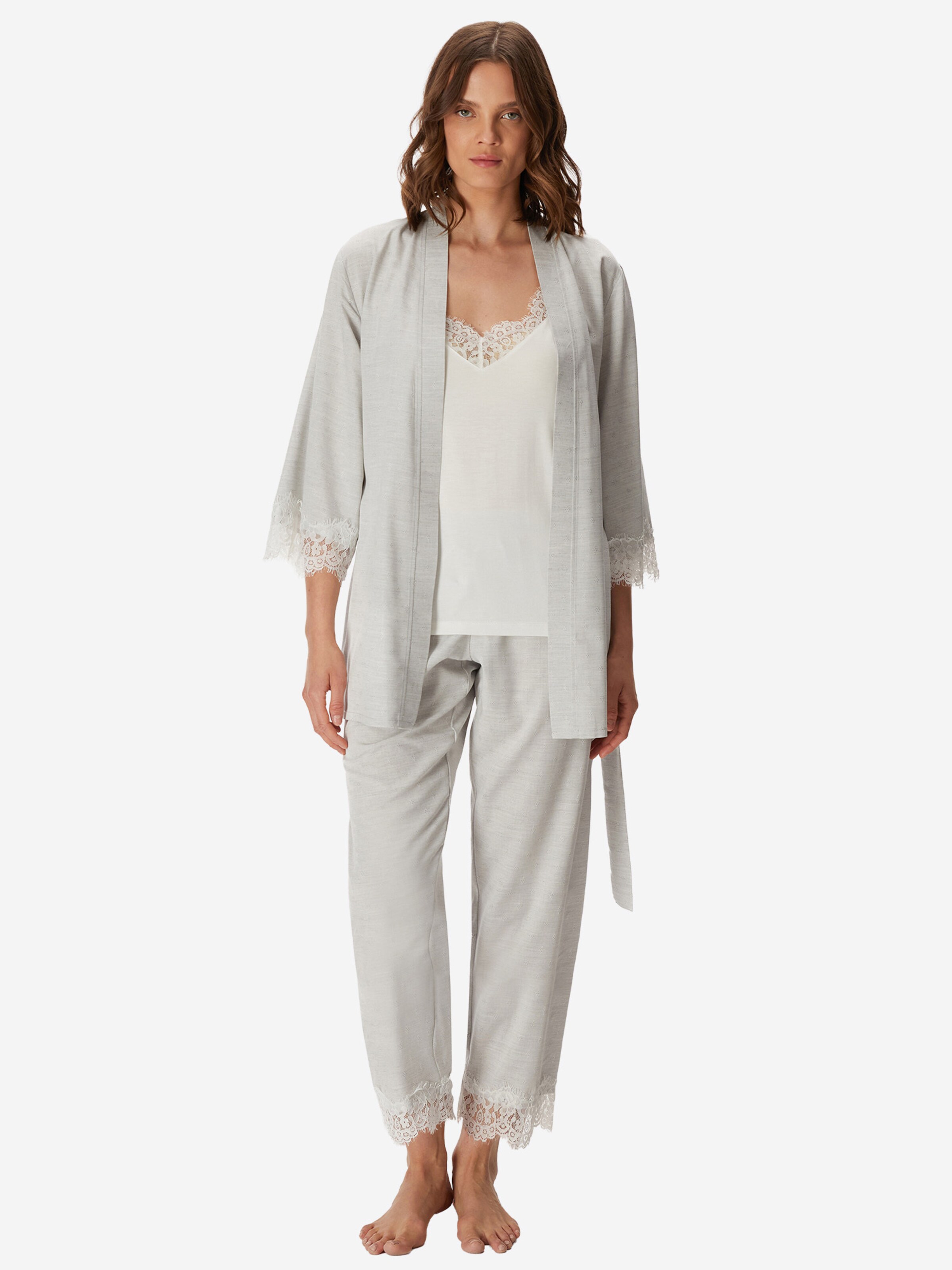 Goldenbay - Pijama ' Gown, Camisole & Pants Emili ' em cinzento: frente