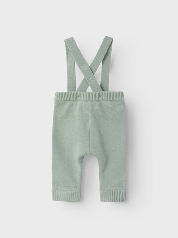 NAME IT regular Overalls 'EMLEN' i grøn