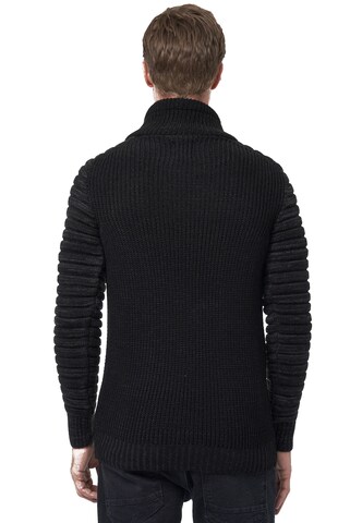 Rusty Neal Pullover in Schwarz