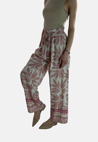 Elara Wide leg Pants in White