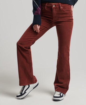 évasé Pantalon Superdry en violet : devant