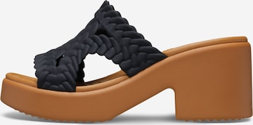 Crocs Pistokkaat 'Brooklyn' värissä musta: etupuoli