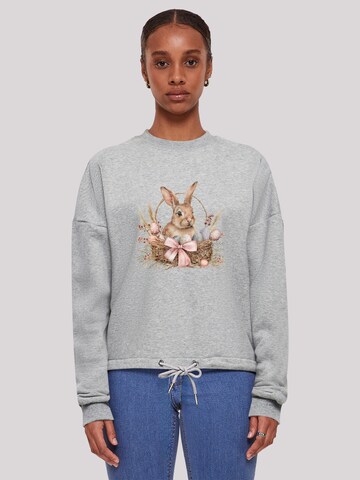 F4NT4STIC Sweatshirt 'Osterhasen Korb Dekor' in Grau: Vorderseite