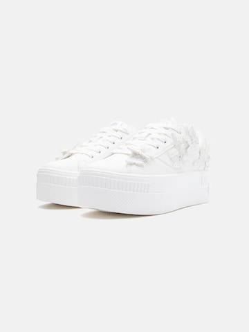 Baskets basses BUFFALO en blanc