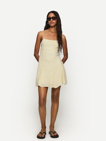 Bershka Nyári ruhák - sárga