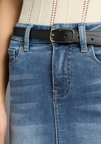 LAURA SCOTT Belt in Black