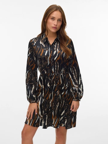 VERO MODA Платье-рубашка 'VMFERNA' в Черный: спереди