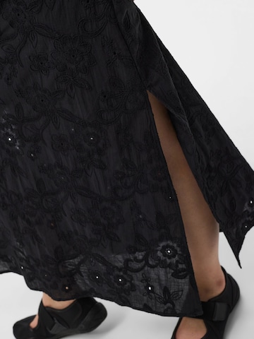 Robe PIECES en noir