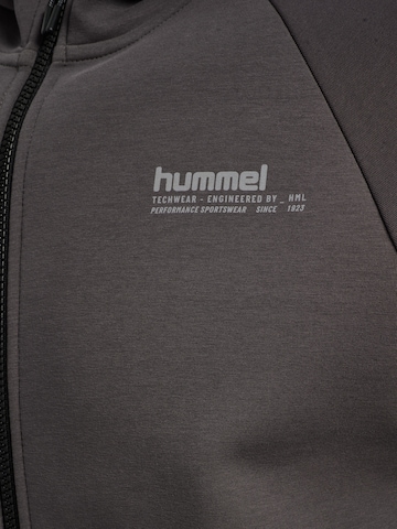 Hummel Athletic Sweatshirt 'Tech Flleece' in Brown