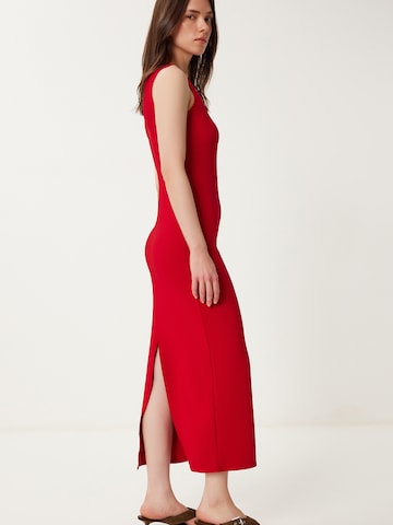 Robe Happiness İstanbul en rouge