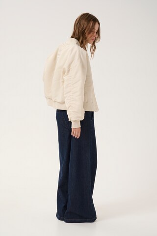 My Essential Wardrobe Tussenjas 'Helga' in Wit