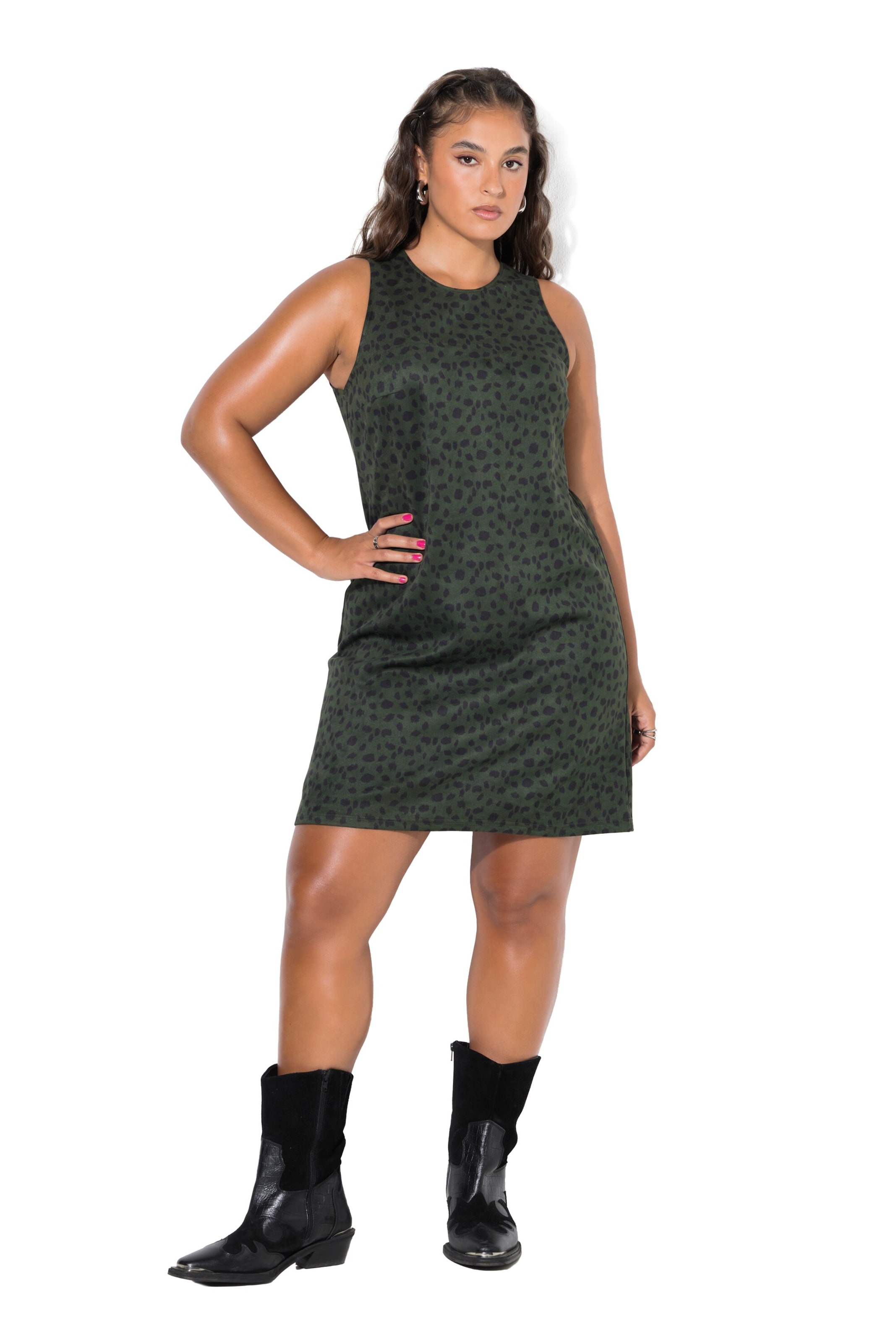 Studio Untold Dress in Green: front