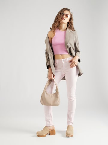 Coupe slim Jean 'Molly' LTB en rose