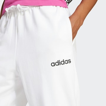 Tapered Pantaloni sportivi 'ESSENTIALS' di ADIDAS SPORTSWEAR in bianco