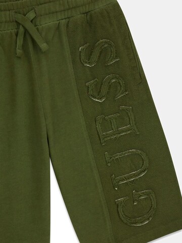 GUESS Regular Pants in Green