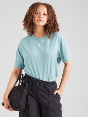 Nike Sportswear T-Shirt 'Essentials' in Grün: Vorderseite