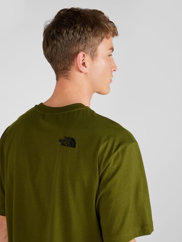 THE NORTH FACE T-shirt i grön