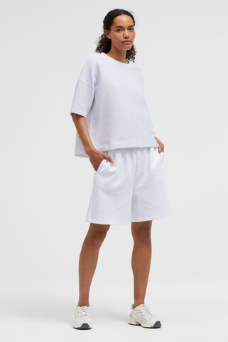 SENSES.THE LABEL Sweatshirt 'So:Y' in White