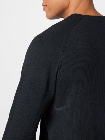 Nike Sportswear Shirt in Schwarz