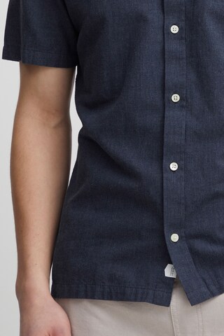 Casual Friday - Regular Fit Camisa 'Anton' em azul