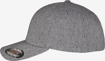 Cappello da baseball di Flexfit in grigio