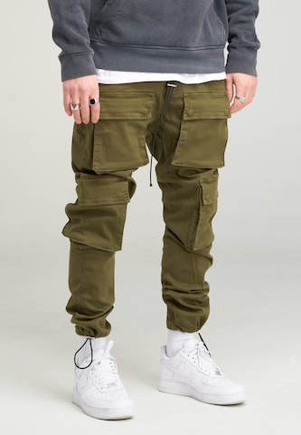 2Y Premium Regular Cargo Pants 'ELIAS' in Green: front