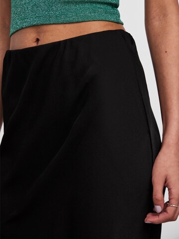 PIECES Skirt 'Juliet' in Black