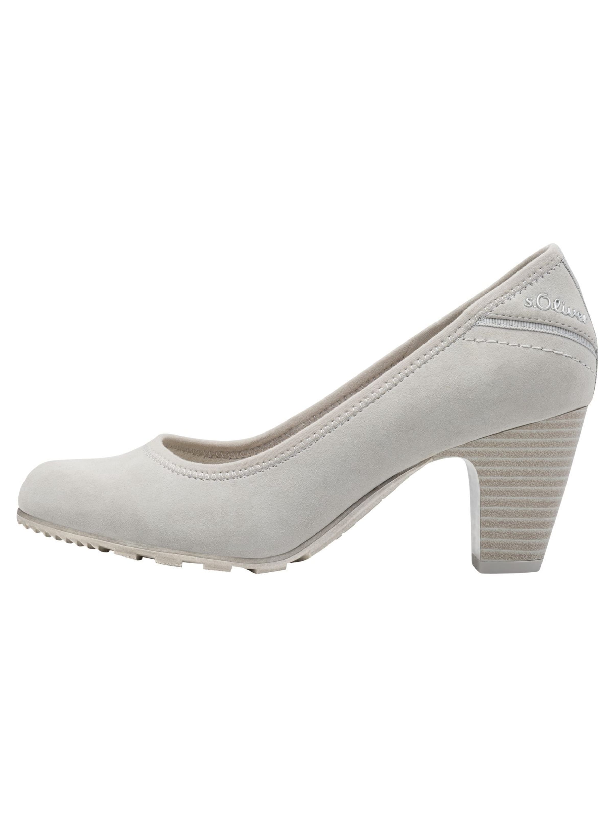 s.Oliver Pumps in White
