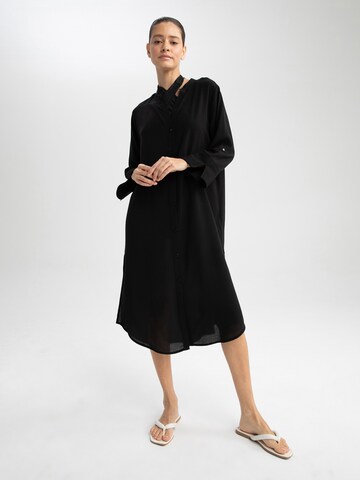 DeFacto Shirt Dress in Black: front