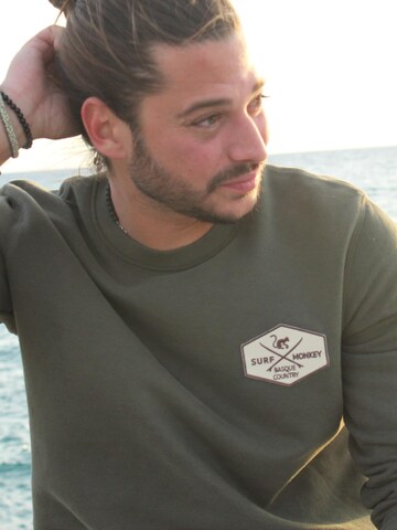 Surf Monkey - Sudadera en verde
