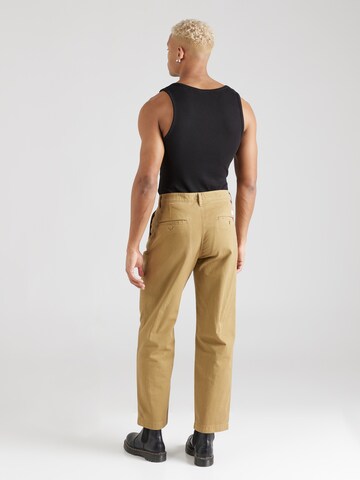 ruda LEVI'S ® Laisvas Klostuotos kelnės