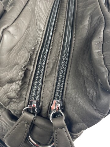 Kumixi Handtasche in Grau