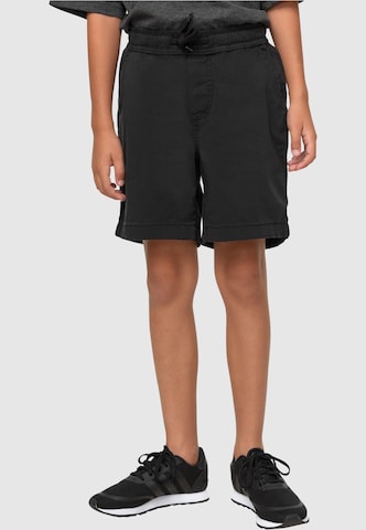 Urban Classics Regular Shorts in Schwarz: predná strana