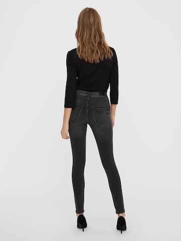 Skinny Jeans 'Sophia' di VERO MODA in nero