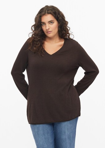 T-shirt s.Oliver CURVE en marron : devant