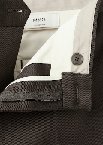 MANGO MAN Regular Bundfaltenhose in Braun