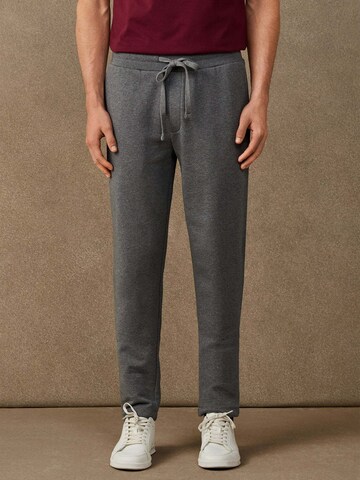 regular Pantaloni di Hackett London in grigio: frontale