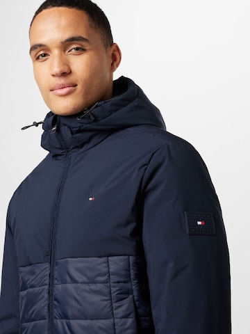 TOMMY HILFIGER Přechodná bunda – modrá