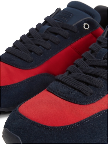 TOMMY HILFIGER Sneaker in Rot