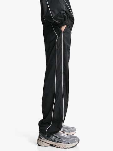 Effilé Pantalon Bershka en noir