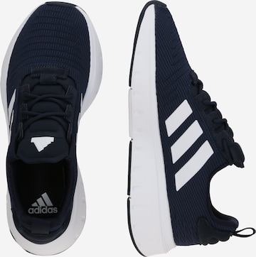 ADIDAS SPORTSWEAR Låg sneaker 'SWIFT RUN 23' i blå