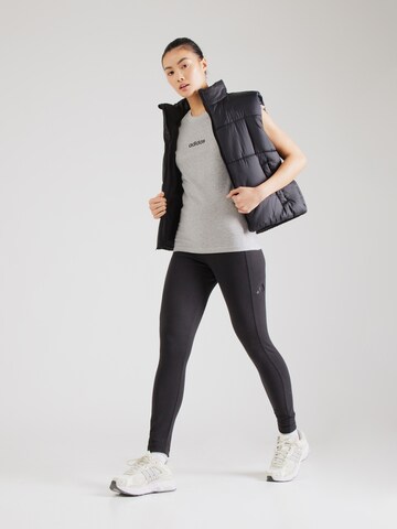 ADIDAS SPORTSWEAR Λειτουργικό μπλουζάκι 'Essentials' σε γκρι