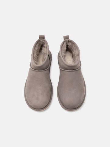 UGG Ботинки 'Classic Ultra Mini' в Зеленый