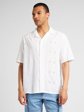 Only & Sons Comfort fit Button Up Shirt 'ARON' in White: front