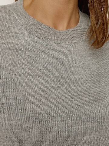 Hiccup - Pullover em cinzento