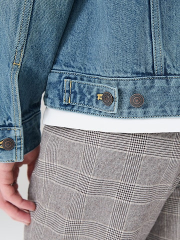 zils Next Starpsezonu jaka