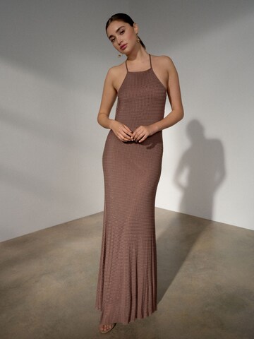 Next - Vestido em castanho: frente